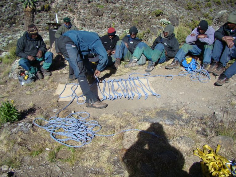 ساخت برانکارد با طناب کوه پلاس