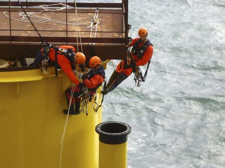 استاندارد تجهیزات فنی کوهنوردی