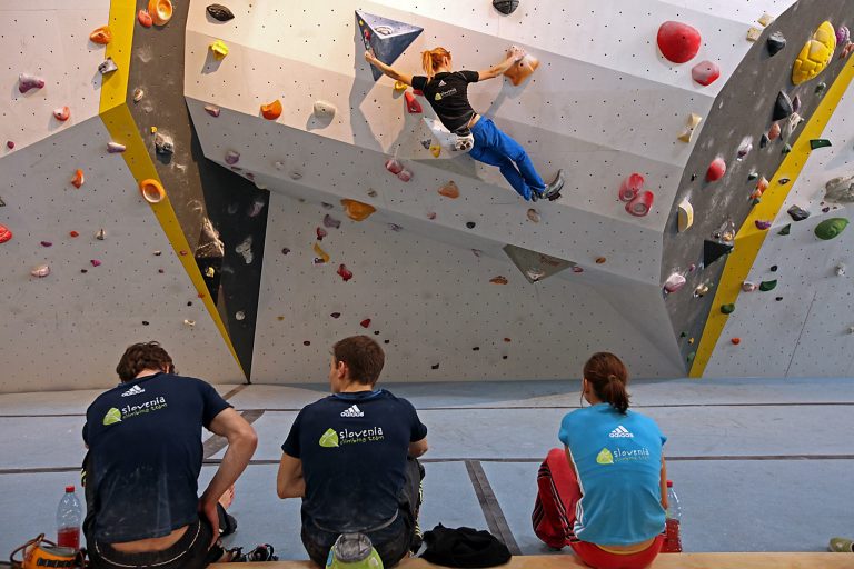 تمرین سنگنوردی کوه پلاس