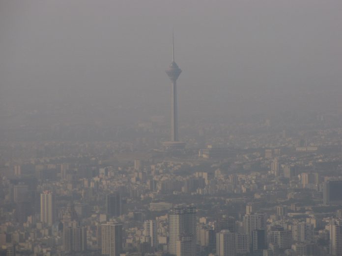 تعلیق کوه نوردی در تهران به خاطر آلودگی هوا