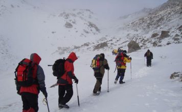 دستکش زمستانه کوهنوردی رضا اسماعیلی کوه پلاس