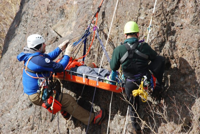 نجات فنی بازآموزی کوه پلاس