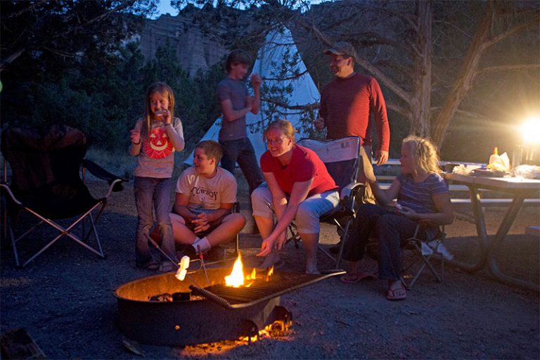 شب مانی و کمپ کوه پلاس