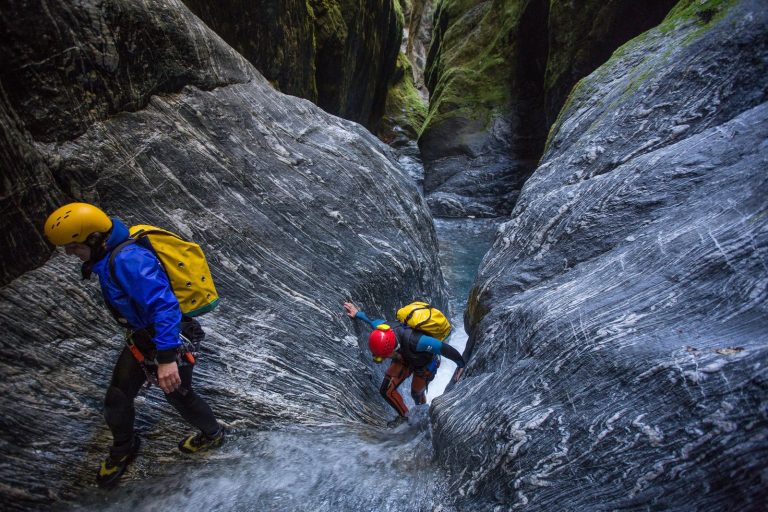 کوله دره نوردی کوه پلاس