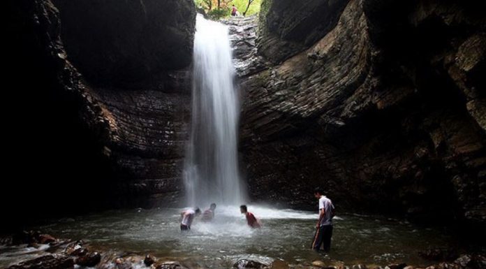 آبشار ویسادر کوه پلاس
